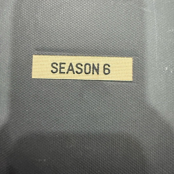 Season 6 Black and Tan Bag - Picture 2 of 12